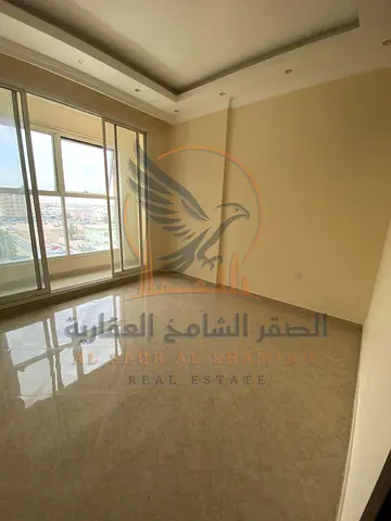شقه غرفه وصاله الروضه 3 مواصفات الشقة: • غرفة نوم واسعة. • صالة مريحة. • حمام واحد. • تشطيب راقٍ جداً. • تكييف مركزي. • مساحات عملية. • إضاءة وتهوية م