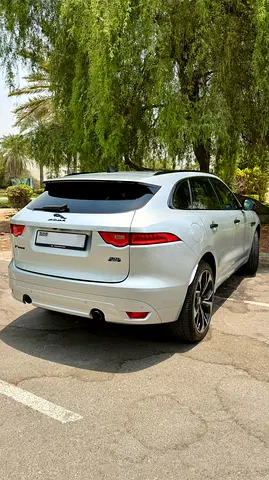 صورة مصغرة 4 لـ 2020 Jaguar F-PACE