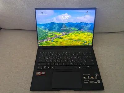 ASUS Zenbook 14 Copilot+ PC – Ryzen AI 7 – 3K OLED – Excellent Condition