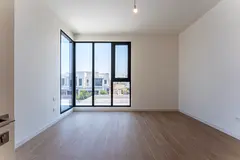 Middle 4 Bed | Community View | Ready