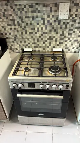 4-Burner Gas Cooker with Oven