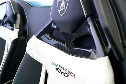 2021 Lamborghini HURACAN — миниатюра 10