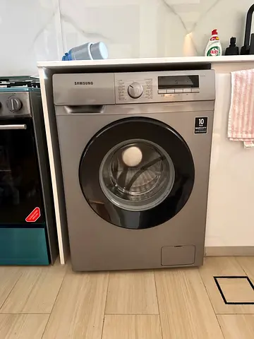 Samsung Front Load Washing Machine - 7kg, Silver (Excellent Working Condition)