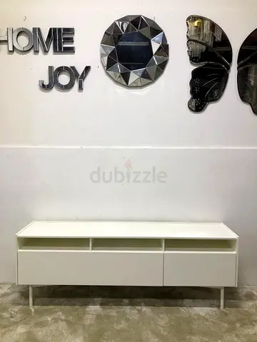 White Tv table