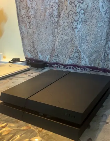PlayStation 4 Fat – 1TB Storage + 2 Controllers in excellent condition | SLIGHTLY NEGOTIABLE