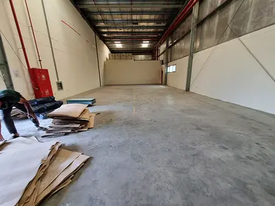🏢 Prime Commercial Store | 2,300 Sqft | Best for Showroom, Storage & Business | Industrial Area 18 | AED 100K
