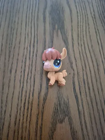 Littlest Pet Shop brown llama figure - single small toy