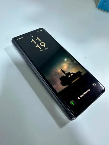 Samsung Z Fold 4 like new