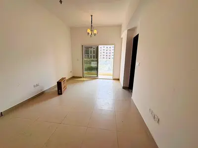 Annual Studio for Rent Spacious studio available for rent
