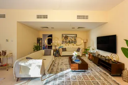 Corner Unit | 4BR+M | Vacant Villa | Negotiable