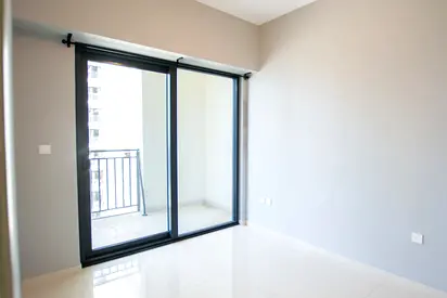 VACANT! Negotiable Price! Perfect Unit
