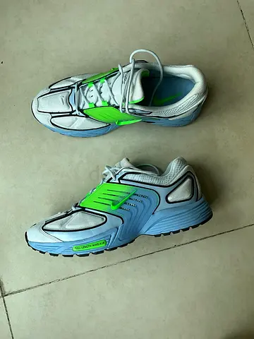 Nike Pegasus Wave Trainers in Blue and Green