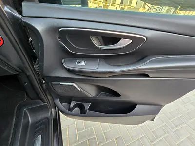صورة 8 لـ 2022 Mercedes-BENZ VIANO