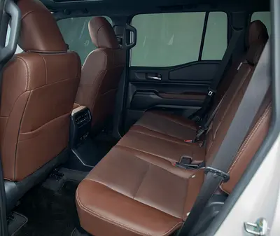 صورة 13 لـ 2025 Toyota PRADO