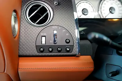 2021 ROLLS-ROYCE DAWN 照片 6