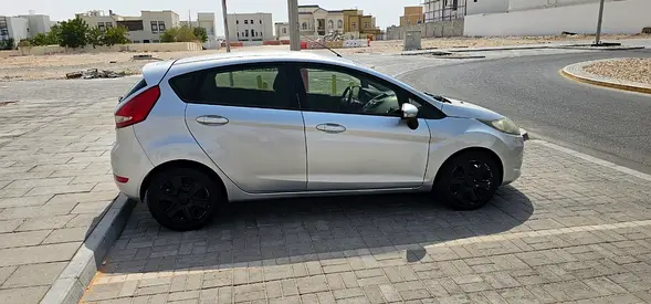 2011 FORD FIESTA 照片 5