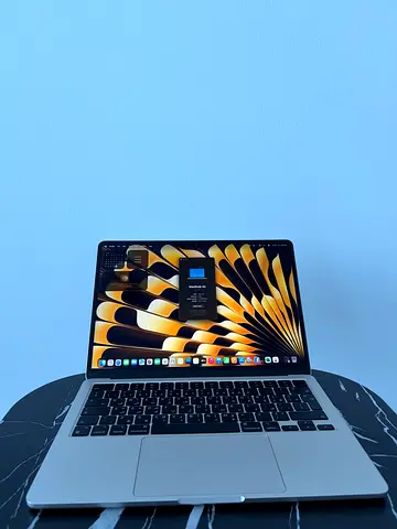 Apple MacBook Air M2 2022 8GB RAM 256GB SSD