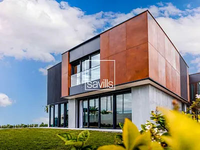 Luxurious Villa | Single Row | Wilds | Huge Plot