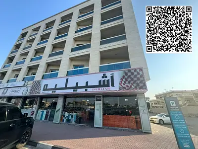 على شارع رئيسي / استديو نظيف وأثاث نظيف / شامل كل الفواتير