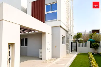 Closetocommunity Pool & Park/4 Bedroom/Single Row