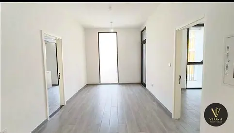 Spacious 1 Bedroom | Community View | Closed Kitchen | Negotiable