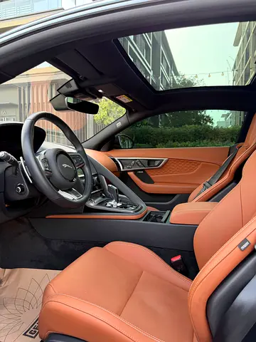 2024 Jaguar F-TYPE — фото 9