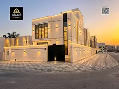 Corner villa, two floors and a roof, with a large yard. Excellent location. Includes registration an