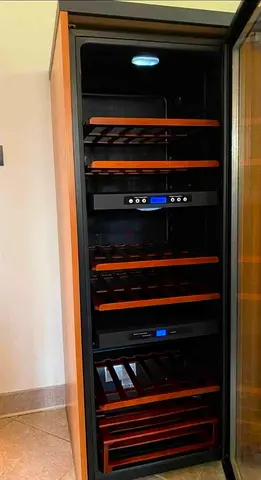 Hoover brand like new wine fridge dual temperature zone 72 bottles free delivery