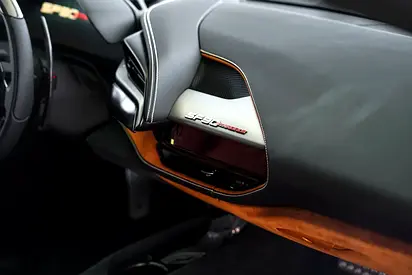 2022 Ferrari SF90 STRADALE — миниатюра 13