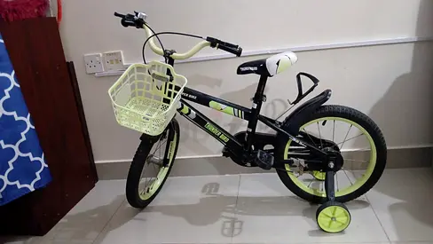 Kids 16" Training Wheel Bicycle with Basket - Good Condition