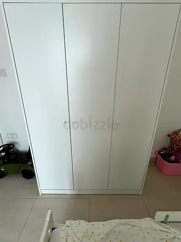 White 3-Door Wardrobe / Armoire in Good Condition IKEA