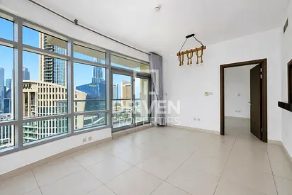 High Floor Apt | Downtown Living | Balcony
