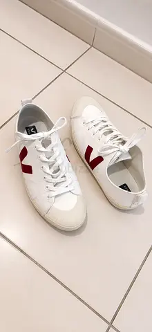 Veja men shoe euro 42