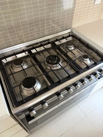 Siemens Italian 90 by 60 full Gas Cooker