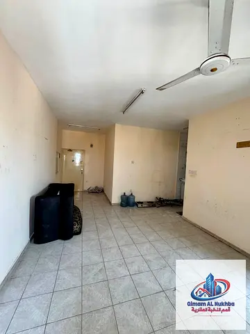 Beautiful studio with large spaces, a large balcony, and stylish security.