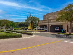 Vacant | Close to Park and Pool