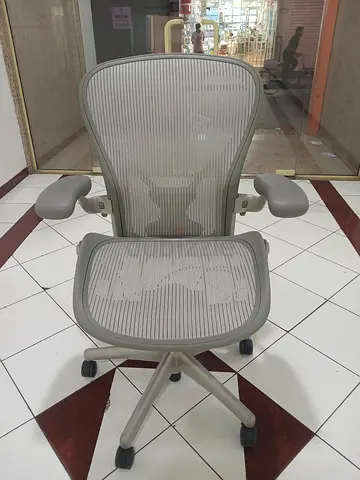 Herman Miller Aeron Chair. Colour black. Size B And C