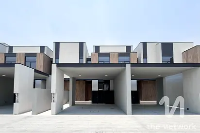 Ready To Move In | Direct On Park | Next To Pool