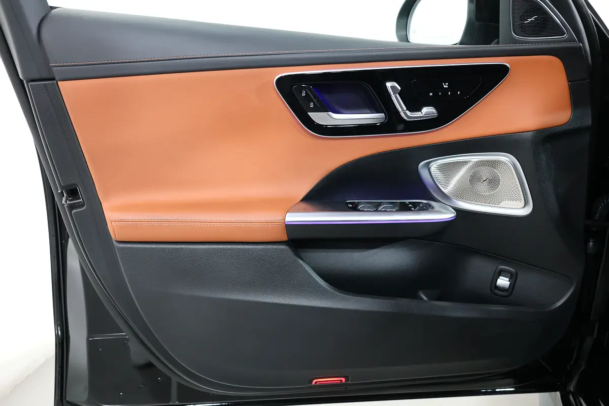 Mercedes-Benz C-Class 2024