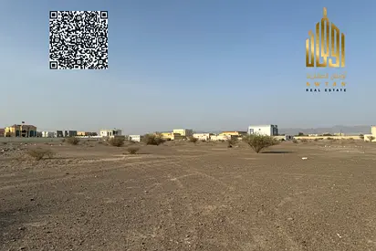 للبيع ارض بمشروع المنامة سكوير غير شاملة الرسوم