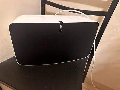 Sonos wireless speaker (white) - good working condition