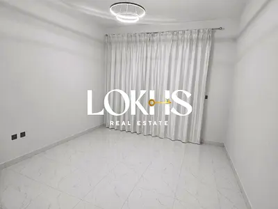 Pool View | 4 Cheques | Low Floor