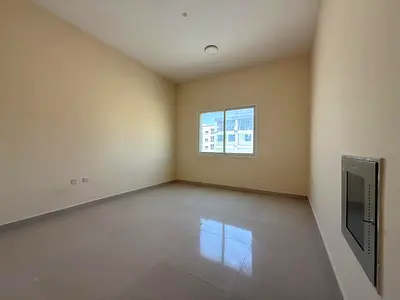 موقع مركزي | مساحه كبيره | بجوار المخارج والخدمات | بسعر ممتاز