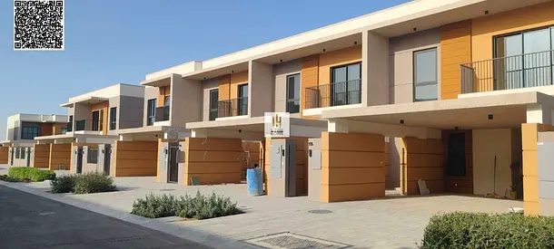 منزل أحلامك مع خطة دفع مرنة استثمار ذكي في أول مجتمع مسوّر النوع: تاون هاوس 4 غرف نوم + غرفة خادمة  مساحة الأرض: 2,287 قدم مربع  المساحة المبنية: 2,99