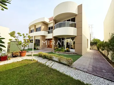 SPACIOUS | SUPERB VILLA WITH SHARED FACILITIES