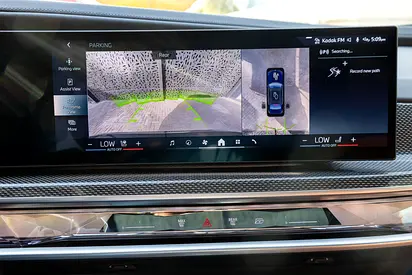 BMW 7 Series 740i, миниатюра 12