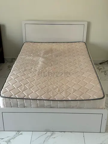 Modern White Bed Frame with Mattress 120 cm