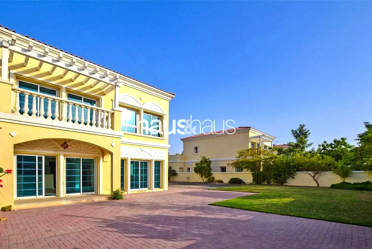 Area Specialist | Scope to Extend | 2 Bed Villa