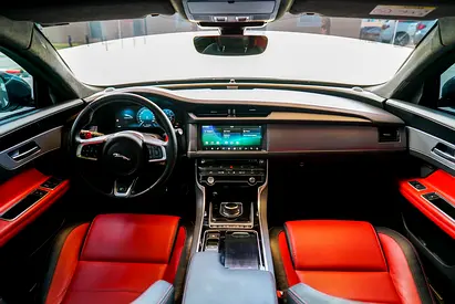 2020 Jaguar XF 照片 15