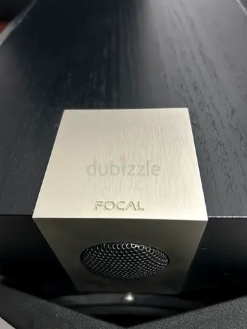 Focal Chorus 716 V with subwoofer